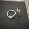 Venta al por mayor de joyería popular de nicho transfronteriza: Anillo de Latón Chapado en Oro con Microincrustaciones de Circonita, Anillo Abierto de Flor Estilo Europeo y Americano