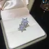 Super brillantes brazaletes de circón minimalistas para orejas sin perforar, brazaletes de oreja de nicho de alta gama, aretes únicos de lujo ligero elegantes al por mayor