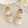 Sapatos de Couro para Meninas 2026 Primavera/Outono Novo Estilo Versão Coreana Mary Janes Laço Sapatilha Sola Macia Velcro Mágico Sapatos de Princesa