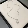 Colar Simples e Estiloso de Sapatilha de Ballet com Laço para Mulheres, Corrente de Clavícula Versátil com Personalidade Estilo Ins, Acessório Coreano de Nicho