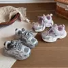 Zapatos de Papá para Niñas 2026 Otoño Nuevos Malla Transpirable Ligeros Zapatos Deportivos para Correr Infantiles Casuales para Niños Deportivos Modernos