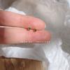 Mini Brincos Banhados a Prata para Piercing na Orelha, Não é Necessário Remover ao Dormir, Brincos Geométricos Pequenos Quadrados de Diamante Verde para Homens e Mulheres, Brincos Studs para Cartilagem da Orelha de Estudantes