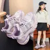 Nuevo Modelo Primavera 2026: Zapatos deportivos casuales de suela blanda, ligeros y antideslizantes para niños mayores, zapatillas versátiles tipo "papá corredor" para niñas
