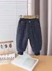 Pantalones para Niños 2025 Nuevo Invierno Cálidos Cómodos a Cuadros Acolchados Estilosos Pantalones de Invierno de Moda para Niños