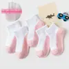 Meias infantis meninas Zhuji meias esportivas brancas atacado primavera e outono meias absorventes de suor meninos e estudantes meias brancas