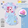 Maravilloso Lindo Traje de Baño con Estampado de Corazones de la Suerte para Niñas, Edades 3-12, Nuevo Estilo Traje de Baño de Dos Piezas con Pantalones