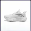 Nuevos Zapatos Deportivos de Punto Volador Adhesivos en Frío Ultraligeros, Zapatos Casuales, Estilo Coreano Transpirables Versátiles de Moda Transfronterizos para Hombre al por Mayor