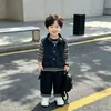 Conjunto Nuevo Estilo para Niños Bebés con Chaleco de Mezclilla con Sudadera Tres Piezas 1-3-5 Años Primavera Otoño Elegante