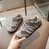 2026 Zapatos de Entrenamiento Versátiles de Otoño para Niños Alemanes Unisex Zapatos Deportivos para Niños Versátiles Casuales Zapatos de Tabla Zapatos Forrest Gump de Moda
