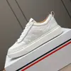 Tênis de Couro Genuíno com Recortes para Homem, Luxo Acessível, Sapatos Brancos Modernos e Versáteis, Novo 2025 Antiderrapante, Resistente ao Desgaste, Respirável, Sapatos Casuais