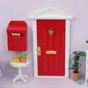 1:12 Casa de Muñecas Casa de Muñecas Muebles Miniatura DIY Micro Escena Modelo Torre de Colores Puerta Buzón Rojo