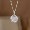 Collar de Diamante Único de Seis Garras Starlight para Mujer, Moderno y Sencillo, Diseño de Nicho con un Toque de Lujo, Colgante de Cadena para Clavícula