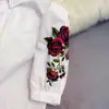 Nueva Camisa Bordada Talla Grande Estilo Coreano Moda Femenina Holgada Adelgazante Simple Camisa de Manga Media