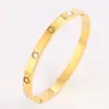 Pulseira de Titânio Moda Europeia e Americana Transfronteiriça Pulseira Feminina com Diamante Gravado Folha de Cinco Folhas Fivela de Aço Inoxidável Joia de Alto Padrão