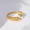 Lele Jewelry Moda e Design Único de Celebridade da Internet Dedo Indicador Estilo Minimalista Anel de Aço Inoxidável Dourado Anel em Formato de Coração para Mulheres