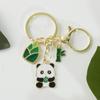 Lindo llavero de panda de bambú de dibujos animados de metal divertido estilo chino colgante creativo pareja regalos colgantes al por mayor
