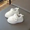 Tênis Esportivo Infantil, Novos Sapatos Casuais de Couro, Sapatos de Solado Macio para Meninos e Meninas, Sapatos Brancos Antiderrapantes para Bebês e Crianças Pequenas