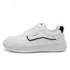 W003 Zapatos Blancos Mujer 2026 Nuevos Zapatos de Suela Gruesa Estudiantes de Secundaria Preparatoria Personas Bajas Superficie de Cuero Casual Zapatos de Tabla