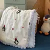 2026 Nueva Manta de Terciopelo para Siesta Madre y Bebé Estilo Ins con Bordes Espesos de Pompón para Uso en Casa, Manta Multifuncional Grado A