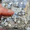 Atacado do Fabricante Joias de Diamante para Nail Art K9 Diamantes Grandes Acessórios para Unhas Joias DIY Misturadas Prata Branco Fundo Plano Joias Adesivos de Diamante