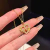26 Collares con Letras Inglesas para Mujer, Colgante de Flor en Forma de Corazón con Diamantes, Cadena para Clavícula de Diseño Único, Accesorio Versátil de Lujo Ligero