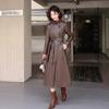 Gabardina de Cuero de Longitud Media de Doble Botonadura con Cinturón para Mujer, de Alta Gama y Elegante, Nueva Chaqueta de Cuero para Otoño e Invierno