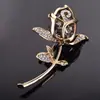 Broche de Cristal Rosa Estilo Coreano de Alta Calidad Pin de Joyería Versátil para Ropa Accesorios Creativos de Aleación para Traje