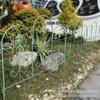 Jardín macizo de flores pared divisoria cerca valla valla valla valla jardín soporte para flores planta enredadera trepadora soporte hierro exterior