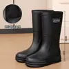 Botas de chuva versáteis para mulheres, modelo 2026, adequadas para uso ao ar livre, com solas antiderrapantes, forro de fleece e características impermeáveis; ideal para uso na cozinha como galochas ou botas de água
