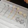 Presilhas de Orelha Flor Vazada Pérola Banhadas a Ouro Real 18K com Zircônia, Brincos Elegantes Vintage, Acessórios de Orelha de Luxo Leve de Nicho