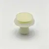 Adecuado para Nissan Livina panel de moldura de faldón lateral de puerta delantera y trasera tablero protector clips de fijación de guardabarros