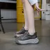 Zapatos Casuales Retro Maillard de Suela Gruesa para Mujer 2026 Nuevos Zapatos Individuales con Cordones de Piel Genuina Suela Suave Aumentadores de Altura Zapatos Deportivos de Entrenamiento Alemanes