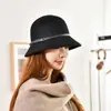 Elegante sombrero tipo cubeta de lana estilo francés para mujer, cálido para otoño e invierno, con cinturón, sombrero elegante estilo Hepburn para exteriores
