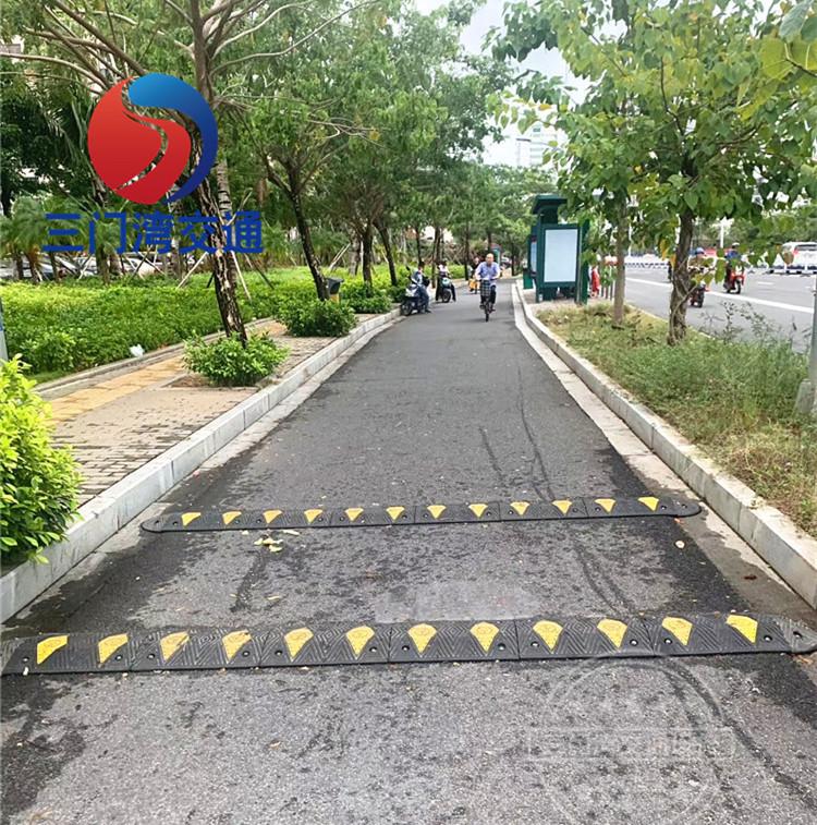 橡塑减速带集合01