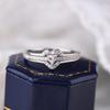 S925 Prata Banhado Platina Europeia e Americana Rai Diamante Dupla Camada Amor Diamante Completo Avançado Sense Light Luxo Elegante Moda Anel de Casamento