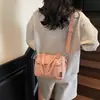 Bolsa de Mão Elegante e Versátil 2025 Nova Bolsa de Ombro Transversal Casual para Viagem Bolsa de Mão Leve de Tecido de Nylon para Mulheres