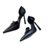 Sandalias de tacón alto con tacón trasero para otoño de 2025, nuevas sandalias de tacón alto sexis de cuero con punta pequeña y elegante tacón fino.