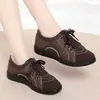 Sapatos de pano femininos estilo Velho Pequim, adequados para primavera e outono, leves, antiderrapantes, com salto baixo, abertura profunda, sola macia confortável, sapatilhas casuais, atacado