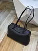 Modelo nuevo 2026, bolso de bowling de cuero de plena flor con patrón de lichi para mujer, que irradia un aspecto sofisticado y elegante, adecuado para el uso diario, se puede llevar como bolso de hombro, bolso de axila o bolso de mano.