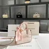 Una generación de bolsa de mano jacquard de diseño pequeño de alta gama 2025 nueva bolsa de mensajero portátil al por mayor