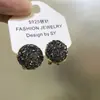 Pendientes Redondos de Diamante Negro Clásicos Versátiles para Mujer Pendientes Elegantes Nuevos de Gama Alta Pendientes Exquisitos Venta al por Mayor