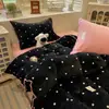 Conjunto de cama de quatro peças em veludo de leite, novo estilo 2026, design de bolinhas, conjunto de lençol e capa de edredom em fleece coral para inverno