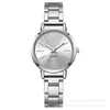 Relógio moderno com pulseira de aço, popular relógio feminino de comércio exterior, fabricante atacadista, simples relógio de pulso de quartzo estilo coreano para mulheres com pulseira de aço inoxidável