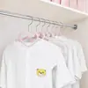 Percha de plástico personalizada para ropa de bebé, percha organizadora de plástico no deformable para camisas de ropa infantil, estante para armario del hogar