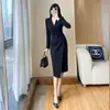 22212023 Nova Saia Midi Feminina com Fenda no Quadril Luxo Acessível Vestido Preto Não Menos Que 258 Cintura Alta Efeito Emagrecedor