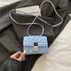 Bolso pequeño cuadrado de un solo hombro cruzado con cierre, elegante, para mujer, nuevo estilo 2026, moderno, a la moda, diseño de diamantes, hilo bordado, cadena, bolso simple