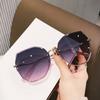 2021 Nueva Llegada Gafas de Sol Poligonales sin Montura de Moda para Mujer Cara Redonda Larga Estilo Coreano Calle Fotográfico Elegante Gafas de Sol de Color Claro a la Moda
