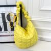 Coreia do Sul Nova Bolsa Dumpling Transversal de Ombro Grande Capacidade Leve Jaqueta Acolchoada de Algodão Penas Bolsa Bolha Moda Bolsa Nuvem Plissada