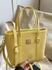 Bolsos de Mano Pequeños Populares de Este Año para Mujer 2025 Nuevo Verano Simple Casual Bolso Bandolera Nicho de Un Solo Hombro Tipo Cubo