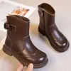 Zapatos Casuales Versátiles de Moda para Niñas 2026 Otoño/Invierno Nuevos Zapatos de Cuero Pequeños Estilo Británico para Niños Botas Cómodas de Media Caña